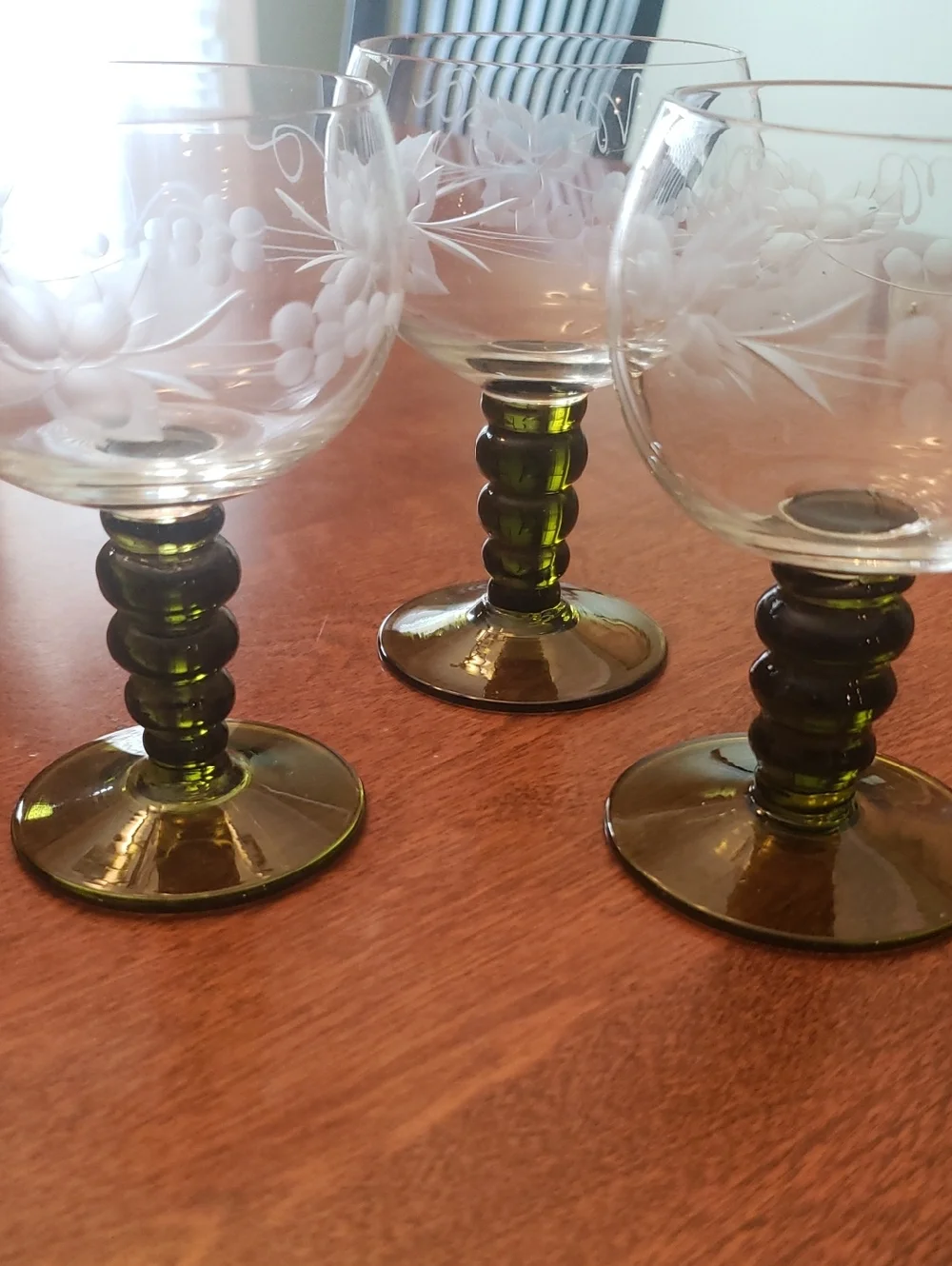 Vtg (3) Etched Grapevine Wine Glasses with Green Stems- 4 Oz